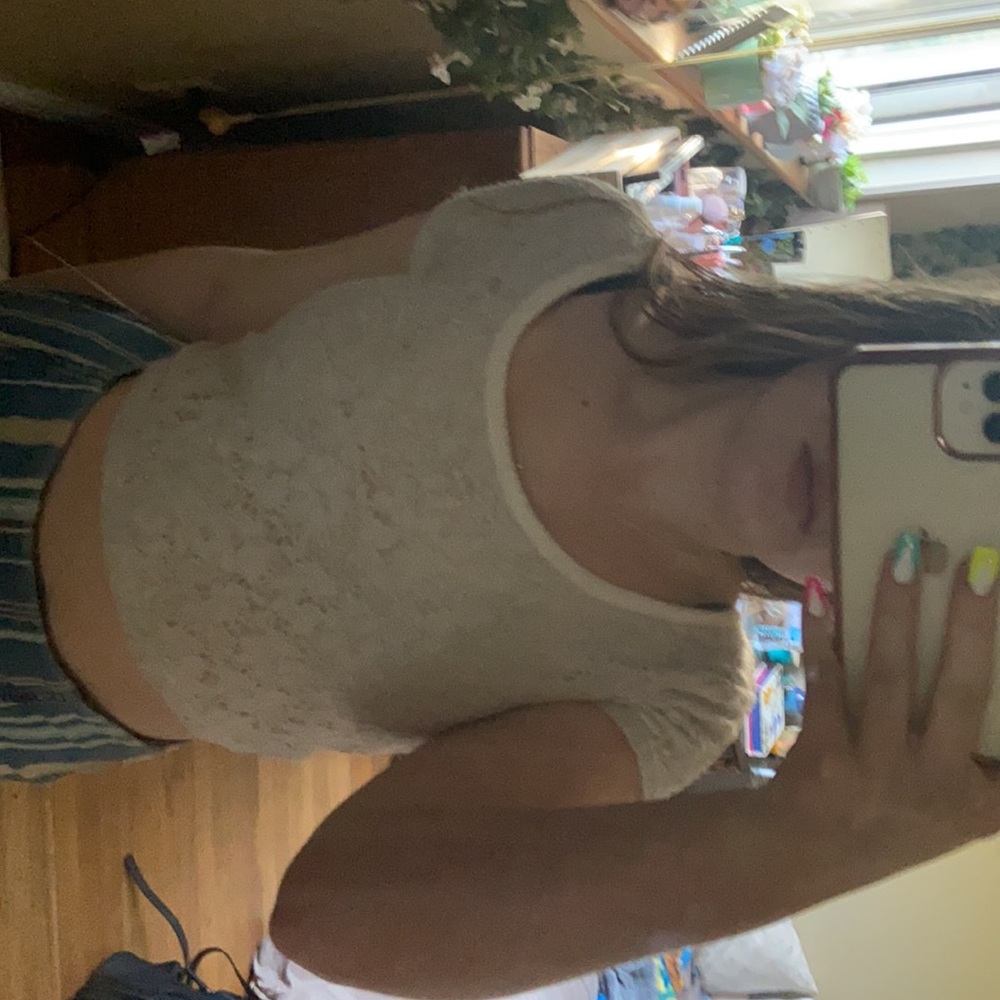 Crop top twisted back